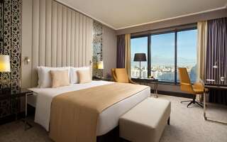 Отель DoubleTree by Hilton Минск Минск Номер с кроватью размера «king-size»-3