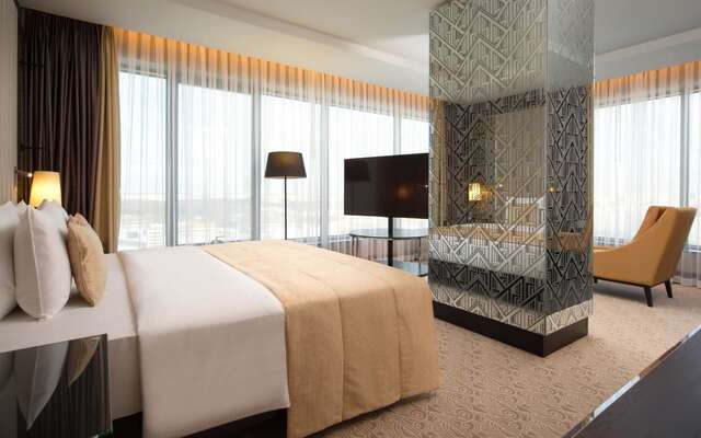 Отель DoubleTree by Hilton Минск Минск-16