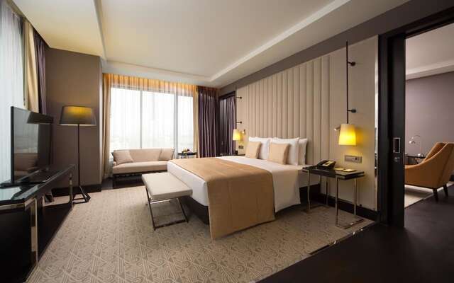 Отель DoubleTree by Hilton Минск Минск-8
